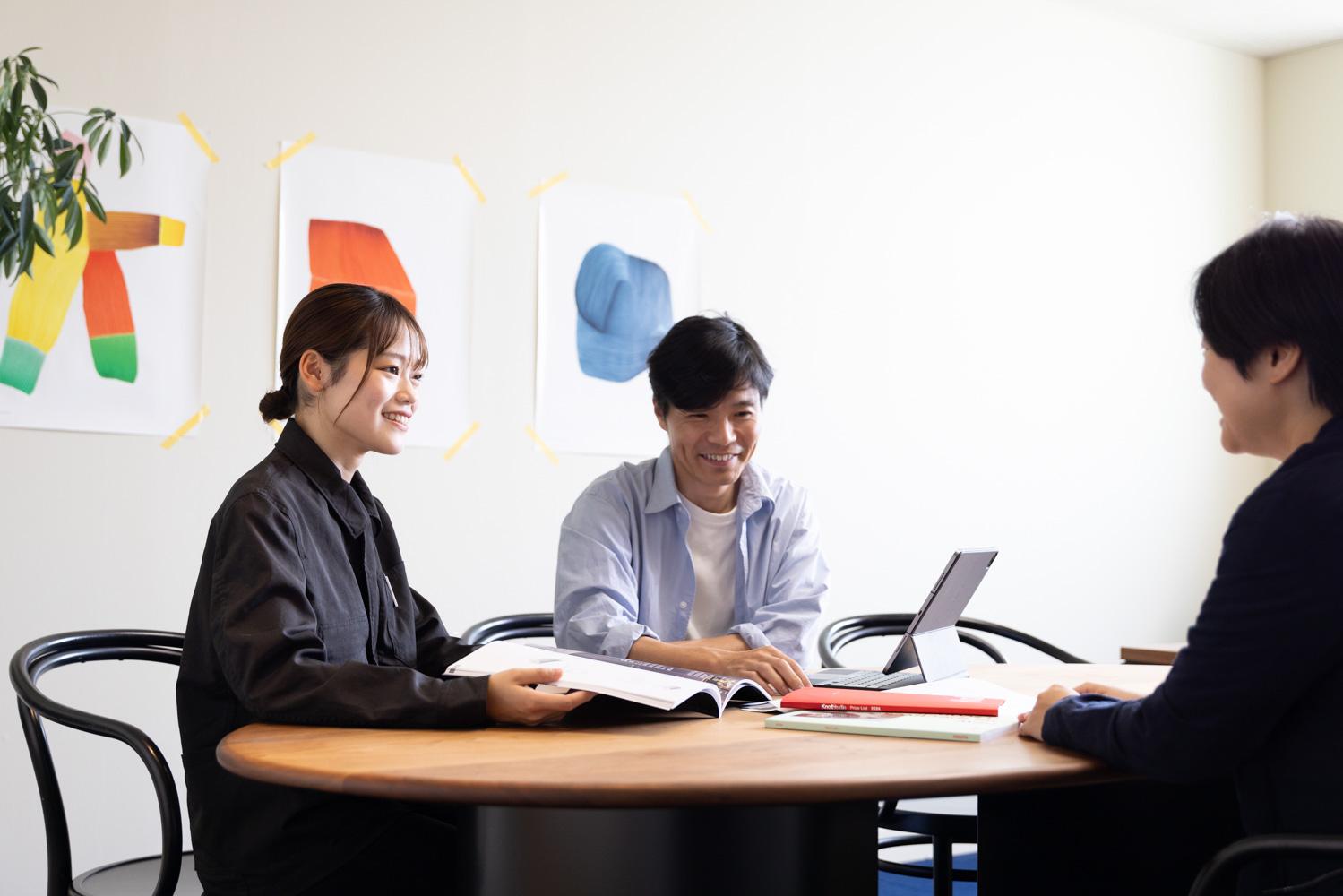 【富山】未経験者歓迎◎商業施設の内装営業サポート／【ガツガツ営業なし】賞与3.5ヶ月分／長期休暇あり